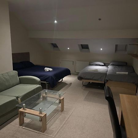 Seaford Guest House Xxx Stoke-on-Trent ภายนอก รูปภาพ