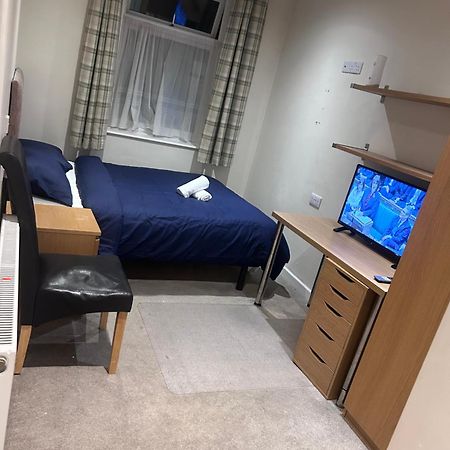 Seaford Guest House Xxx Stoke-on-Trent ภายนอก รูปภาพ