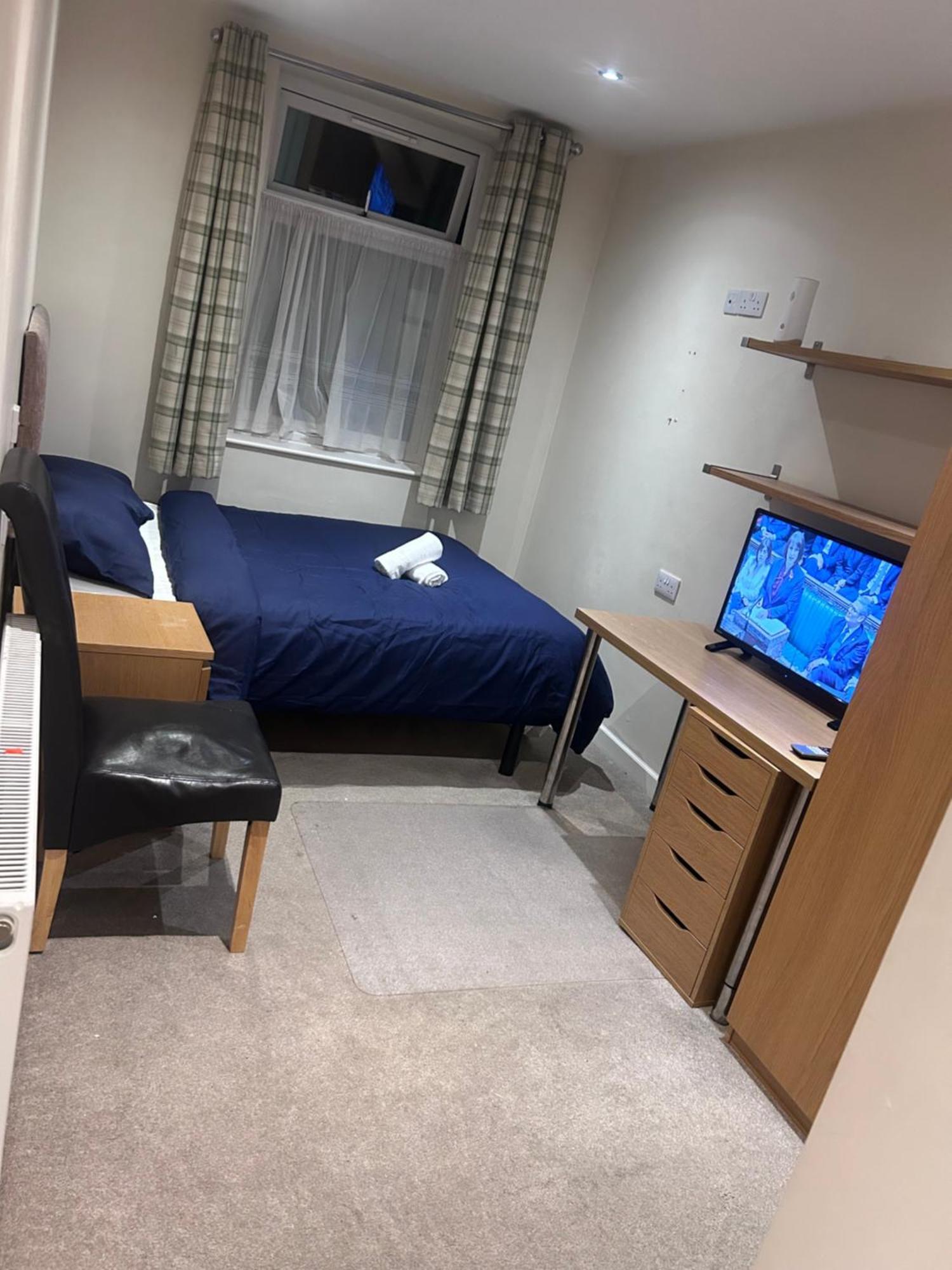 Seaford Guest House Xxx Stoke-on-Trent ภายนอก รูปภาพ