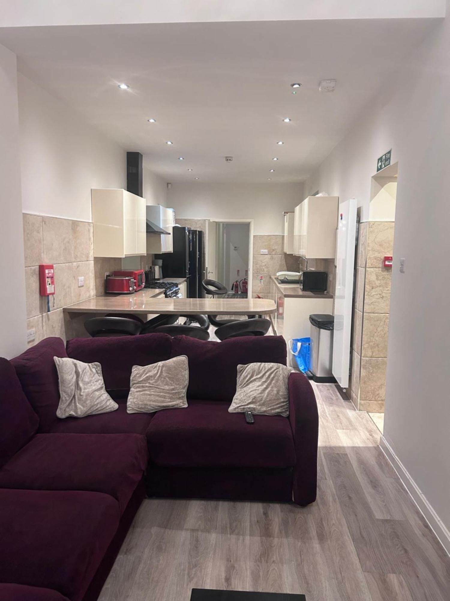 Seaford Guest House Xxx Stoke-on-Trent ภายนอก รูปภาพ